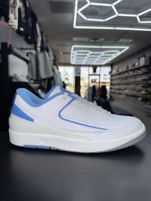 J2 “UNC”  (SZ 10)  USED/OG BOX