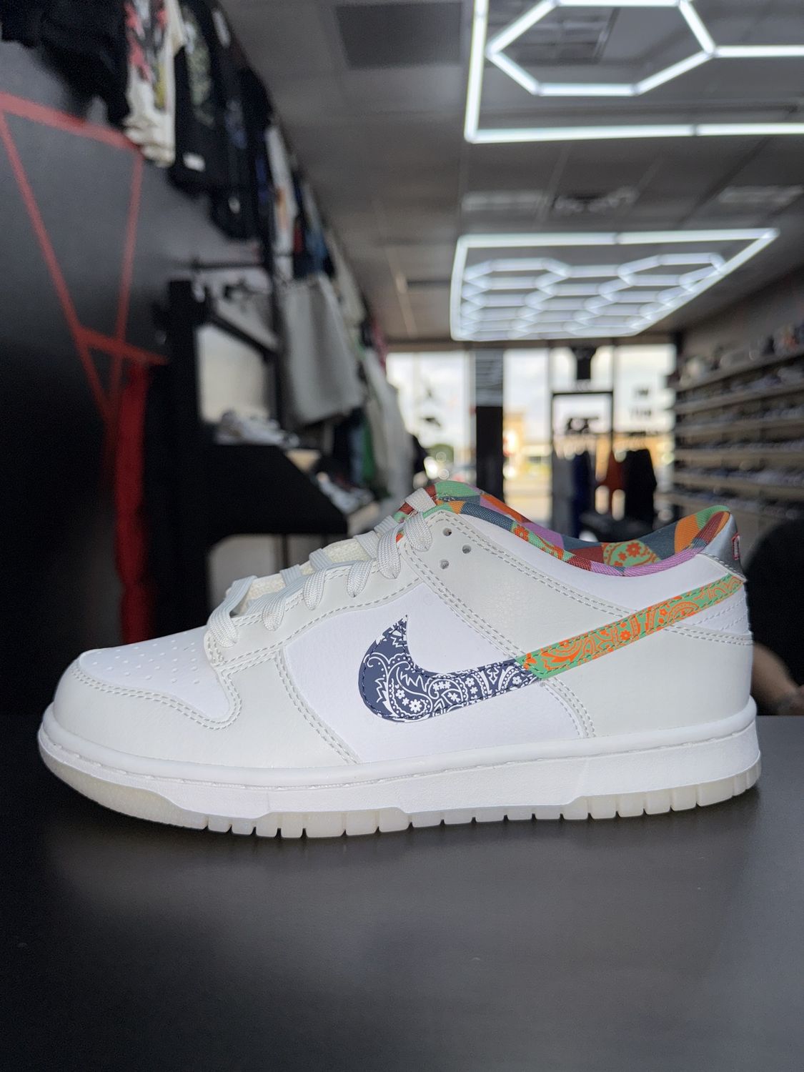 NIKE DUNK “MULTI-COLOR PAISLEY”  (SZ 6y)  NEW/OG ALL