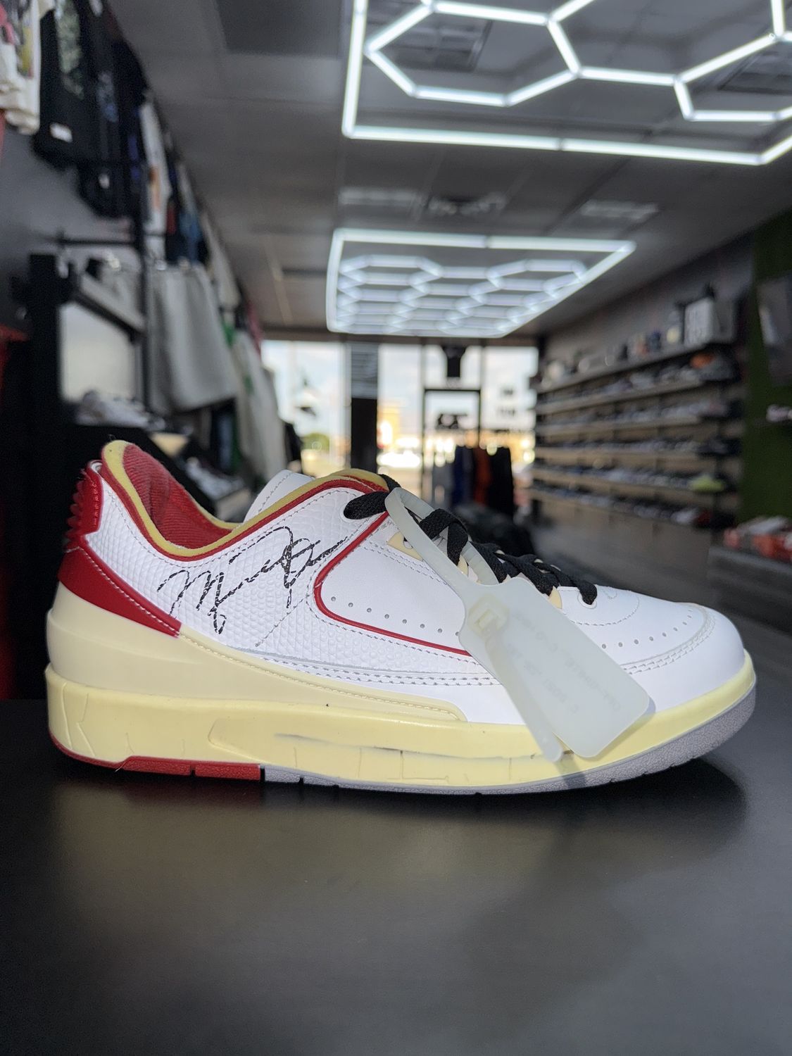 J2 x OFF-WHITE “CHICAGO” (SZ 7.5)  USED/OG ALL