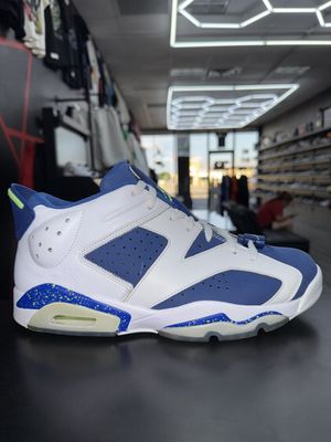 J6 LOW “GHOST GRN”  (SZ 10.5) USED