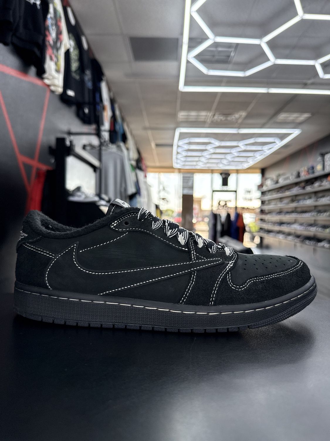 J1 LOW x TRAVIS SCOTT “PHANTOM”  (SZ 10.5)  USED/OG ALL (MISSING RED LACES)