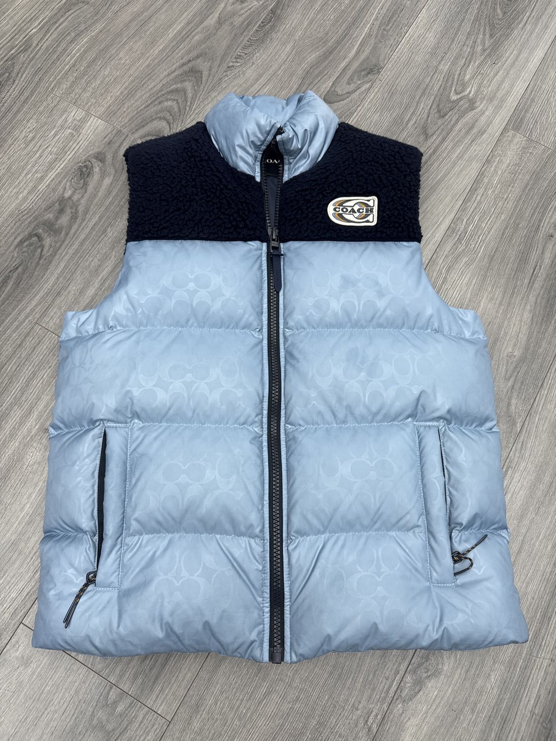 COACH VEST “BLUE”  (MEDIUM)  USED