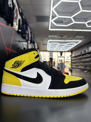 J1 MID “YLW BLK TOE” (SZ 12)  USED/NO BOX