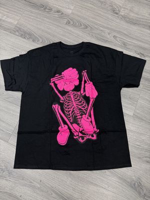 KAWS “PINK/NEW FICTION”  (LARGE)  NEW