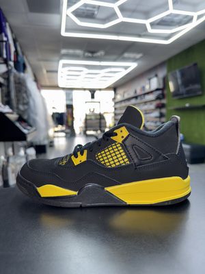 J4 “YLW THUNDER”  (SZ 3Y)  USED/NO BOX