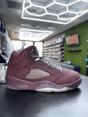 J5 “BURGUNDY”  (SZ 8.5)  USED/NO BOX