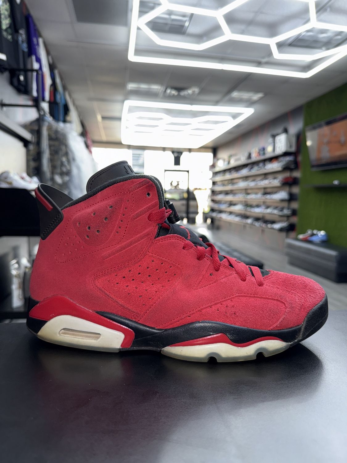 J6 “TORO BRAVO”  (SZ 10.5)  USED/NO BOX