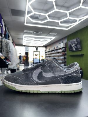 NIKE DUNK “HALLOWEEN” (SZ 12)  USED/NO BOX