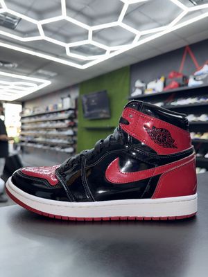 J1 “PATENT BRED”  (SZ 9)  USED/NO BOX