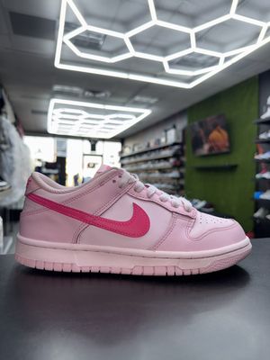 NIKE DUNK “TRIPLE PINK”  (SZ 5y)  USED/NO BOX