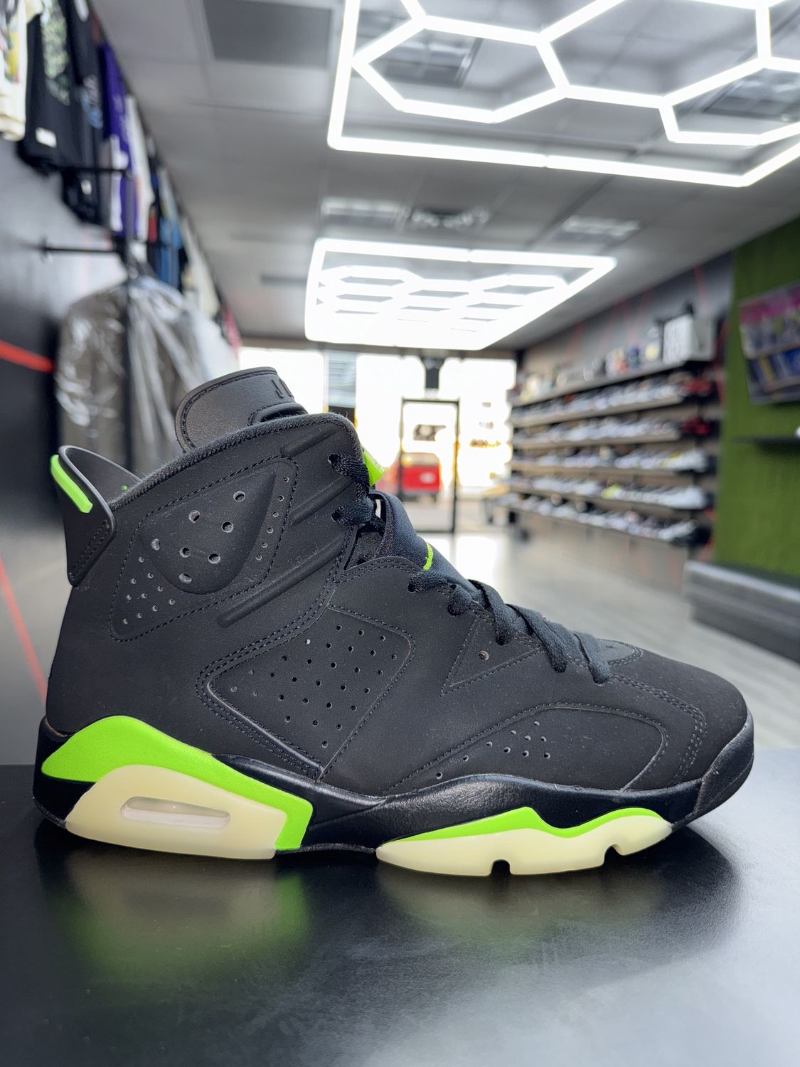 J6 “ELECTRIC GRN”  (SZ 9.5)  USED/OG ALL