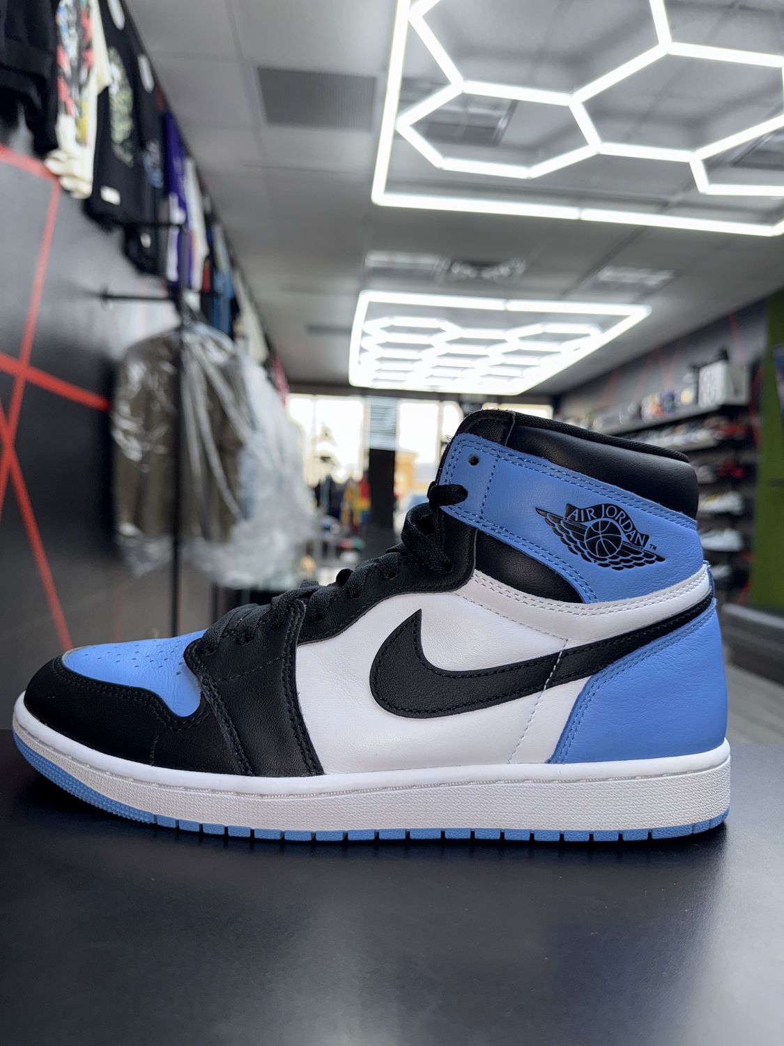 J1 “UNC TOE”  (SZ 10.5)  USED/OG BOX