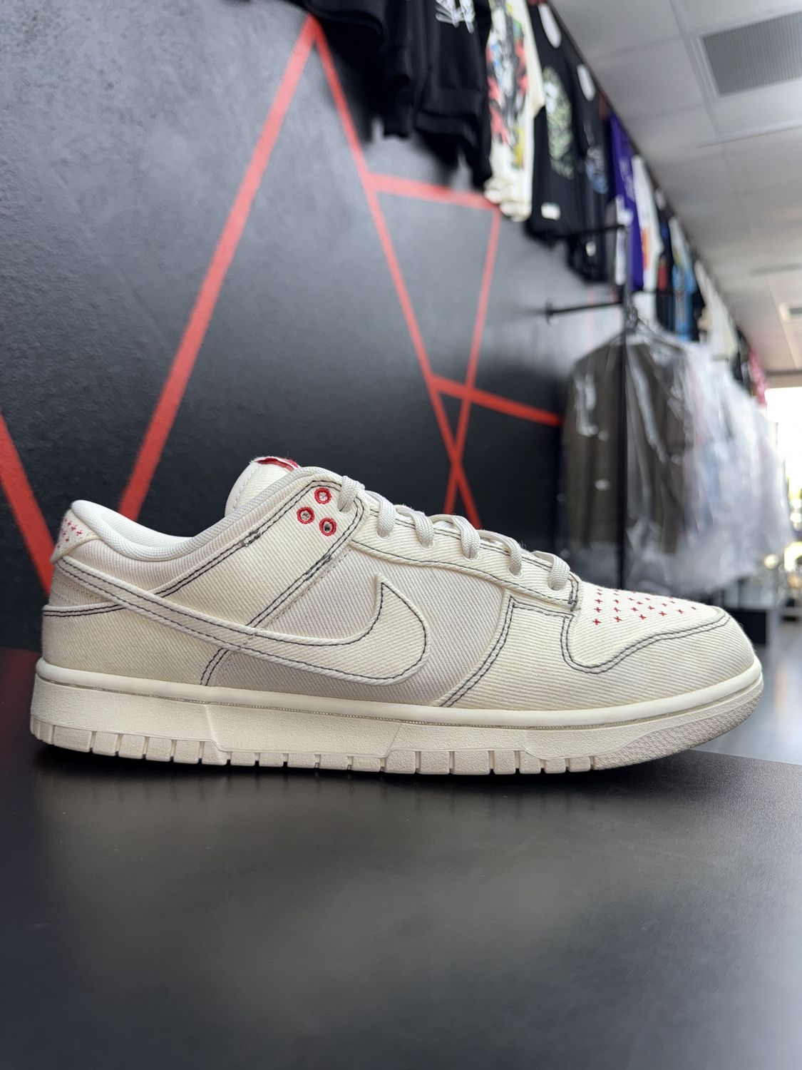 NIKE DUNK “LIGHT OREWOOD BRWN” (SZ 11.5)  USED/OG BOX