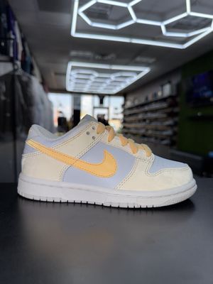 NIKE DUNK “MELON TINT”  (SZ 11c)  USED/NO BOX