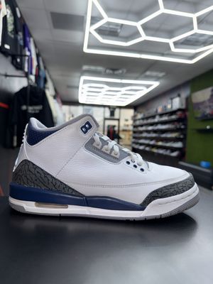 J3 “MIDNIGHT NAVY”  (SZ 7Y)  USED/OG BOX