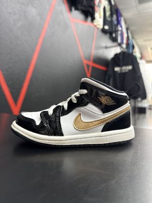 J1 MID “METALLIC BLK/GOLD”  (SZ 9c)  USED/NO BOX