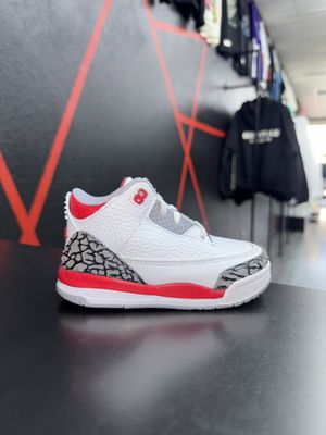 J3 “FIRE RED”  (SZ 7c)  USED/NO BOX