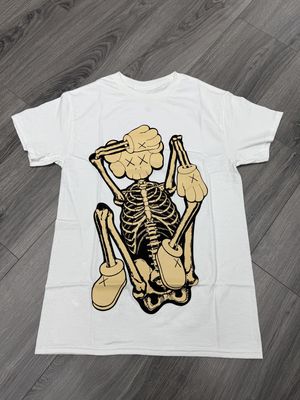 KAWS TEE “BONE/NEW FICTION”  (2XL) NEW