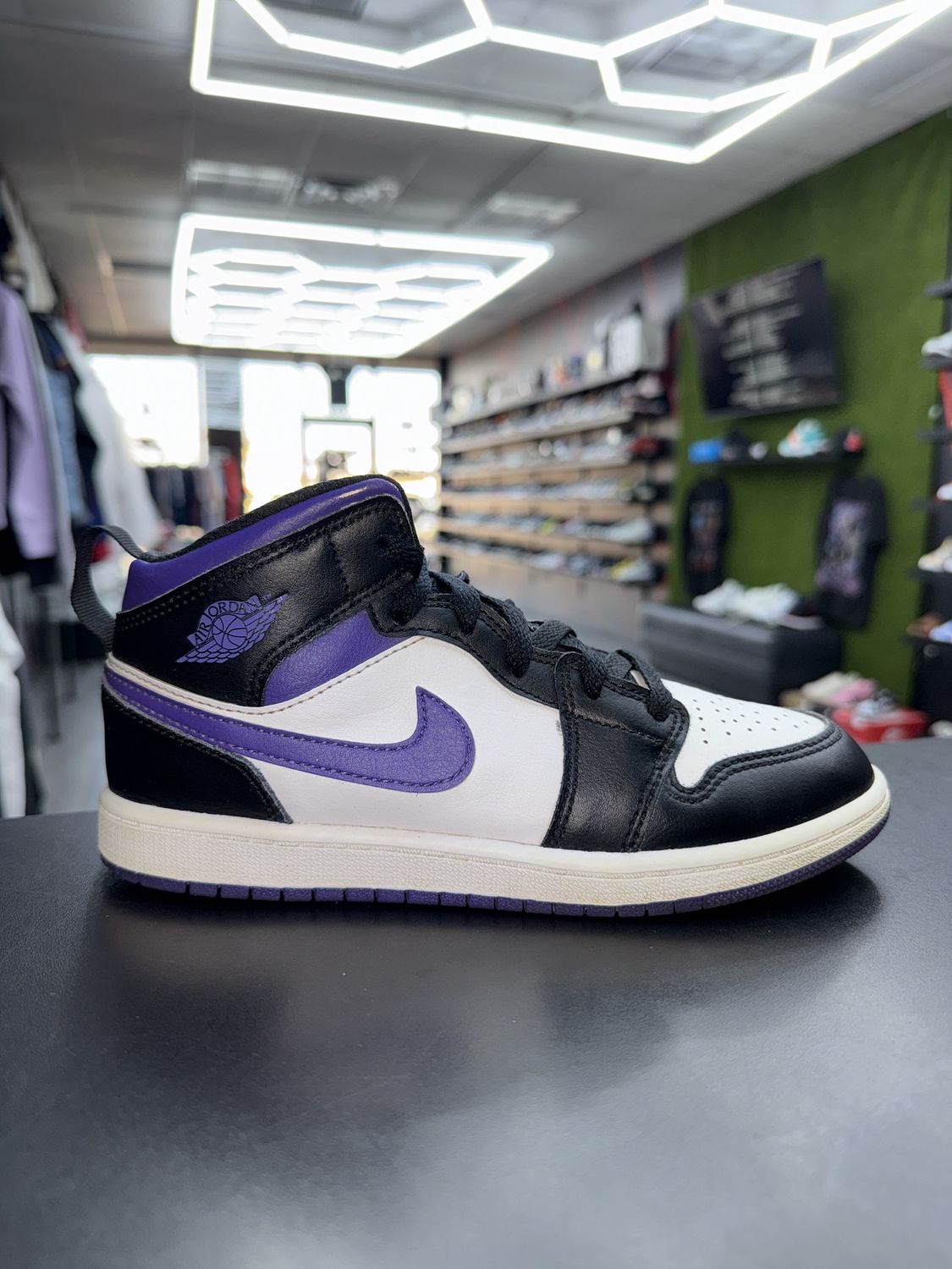 J1 MID “DARK IRIS”  (SZ 3Y)  USED/OG BOX