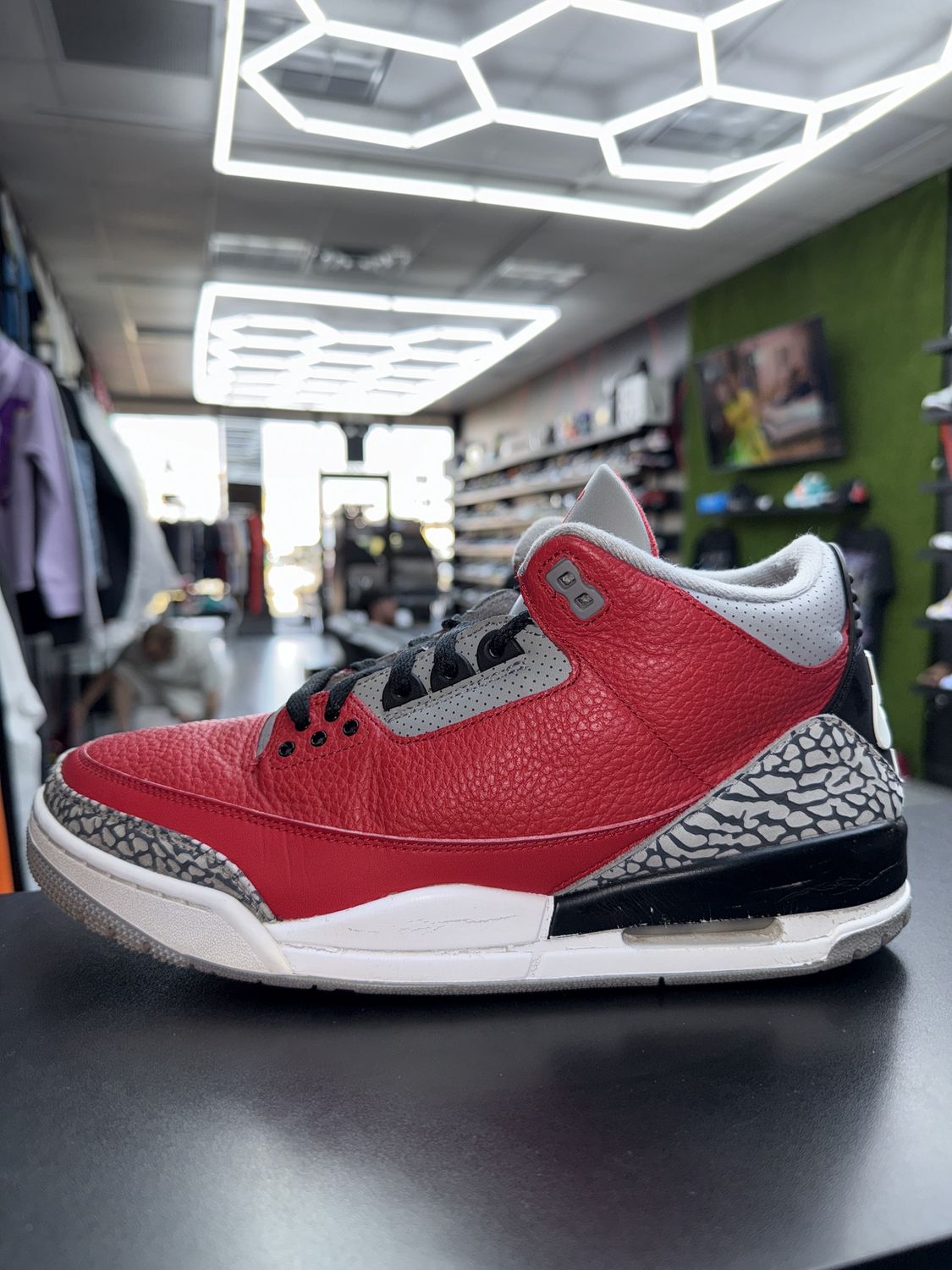 J3 “UNITE”  (SZ 12)  USED/NO BOX