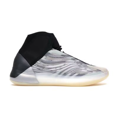 YZY QNTM BSKTBL  “WHT”  (SZ 10)  NEW/OG ALL