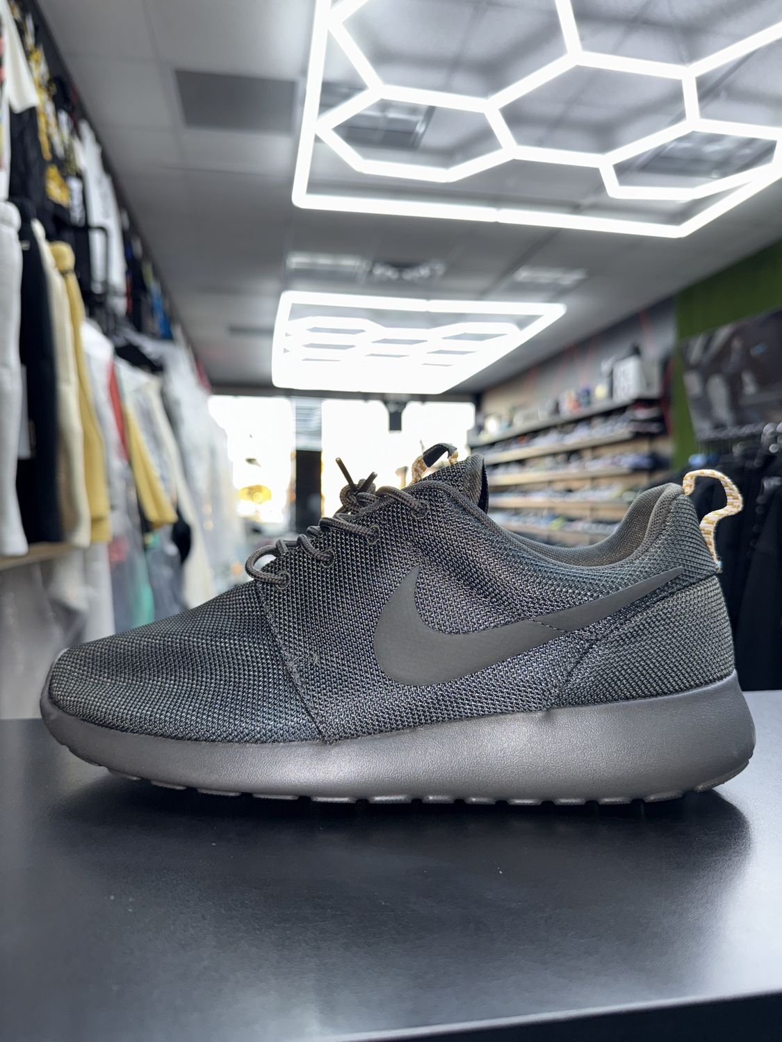 NIKE ROSHERUN “GREY/BLUE”  (SZ 9.5)  NEW/OG ALL