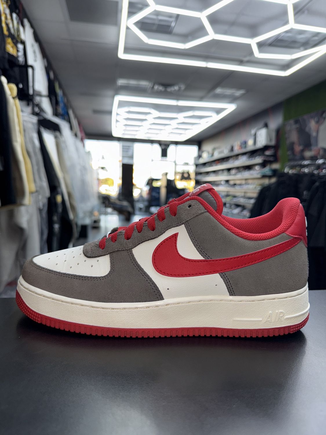 NIKE AF1 “CAVE UNIVERSITY RED”  (SZ 10.5)  USED/OG ALL
