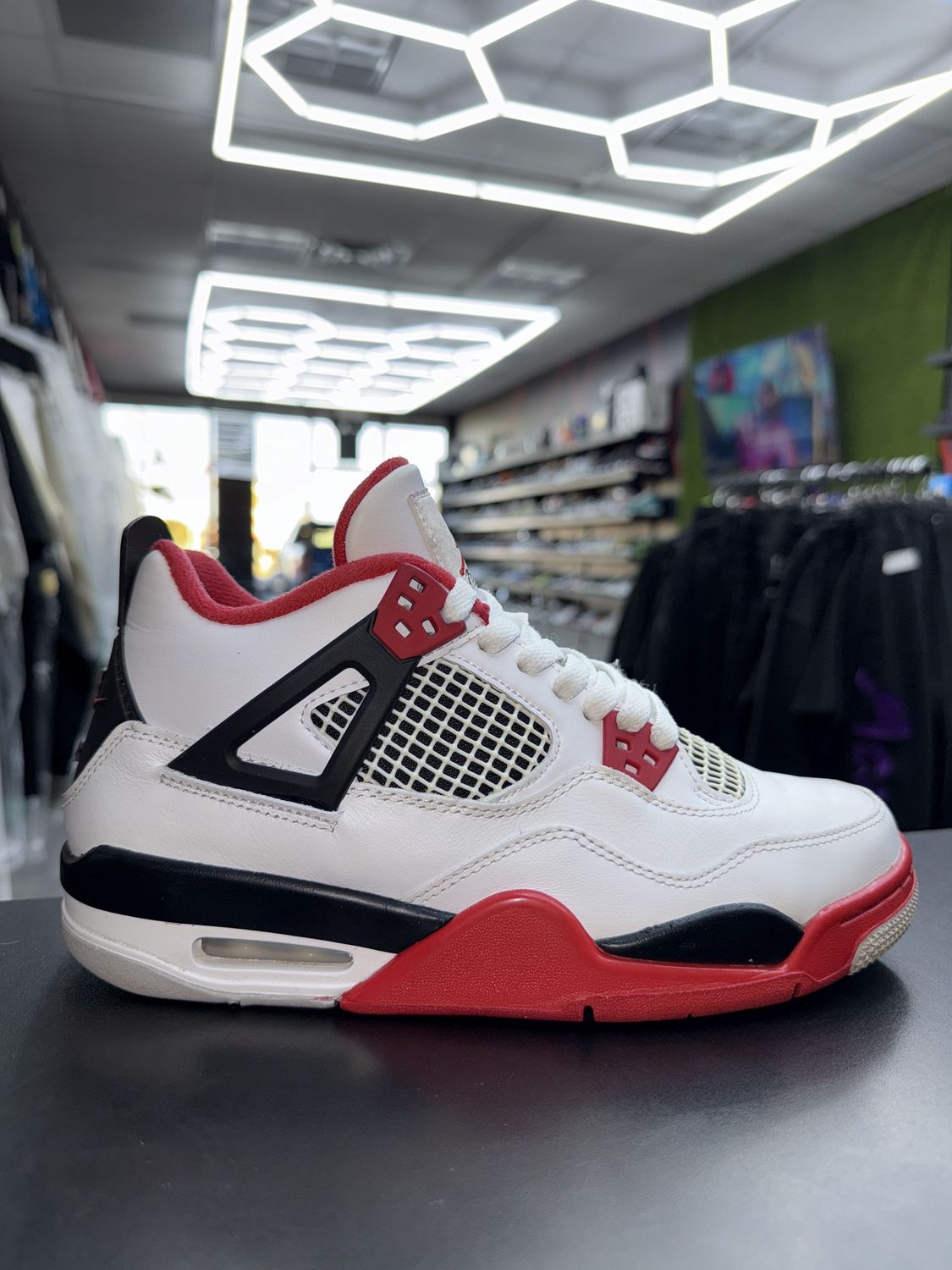 J4 “FIRE RED”  (SZ 7Y)  USED/OG BOX