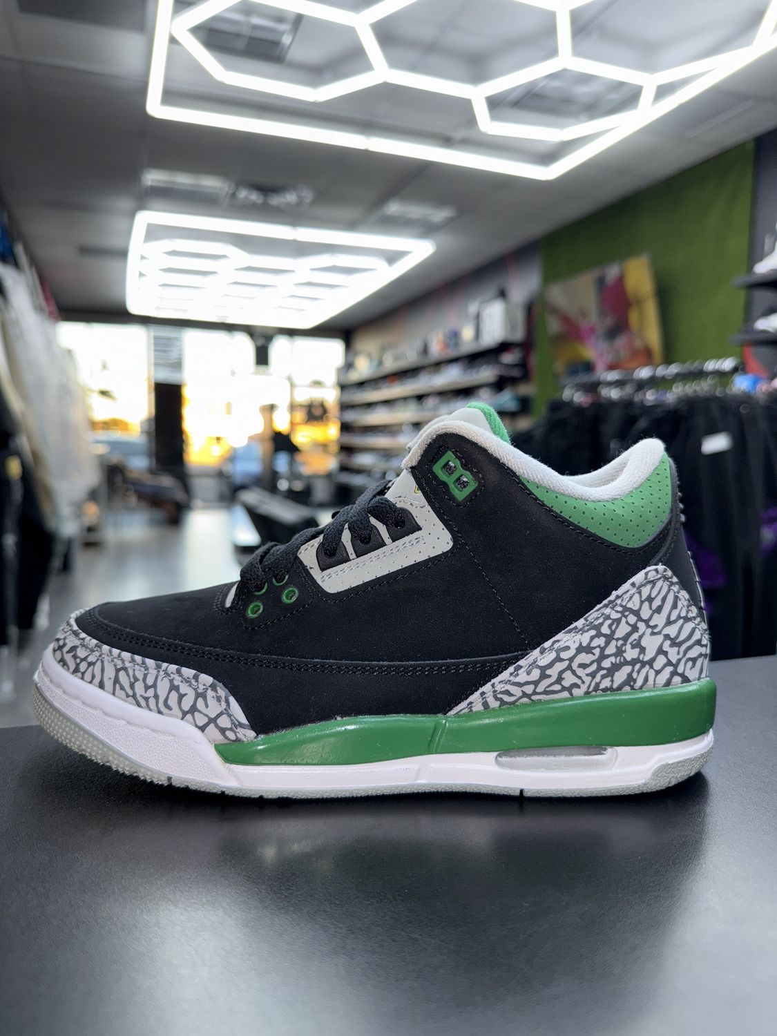 J3 “PINE GRN”  (SZ 5.5y)  NEW/OG ALL