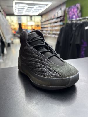 YZY QNTM “ONYX”  (SZ 8k)  USED/OG ALL