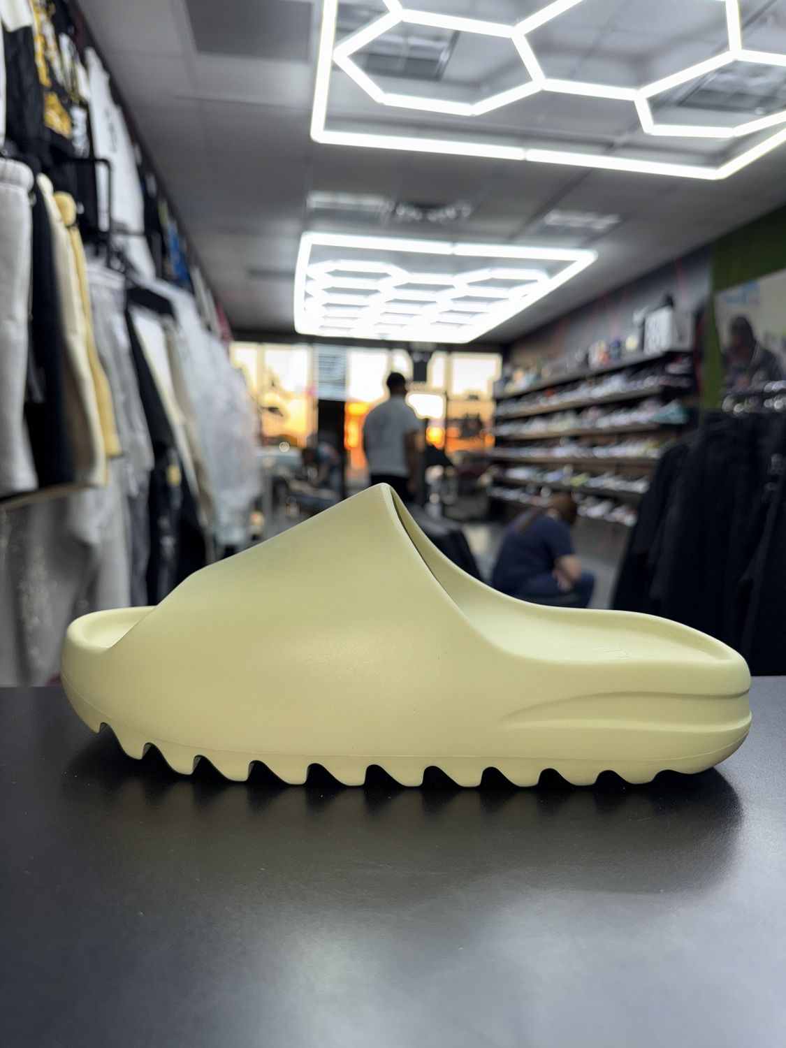 YZY SLIDE “RESIN/2021”  (SZ 9)  NEW/OG ALL