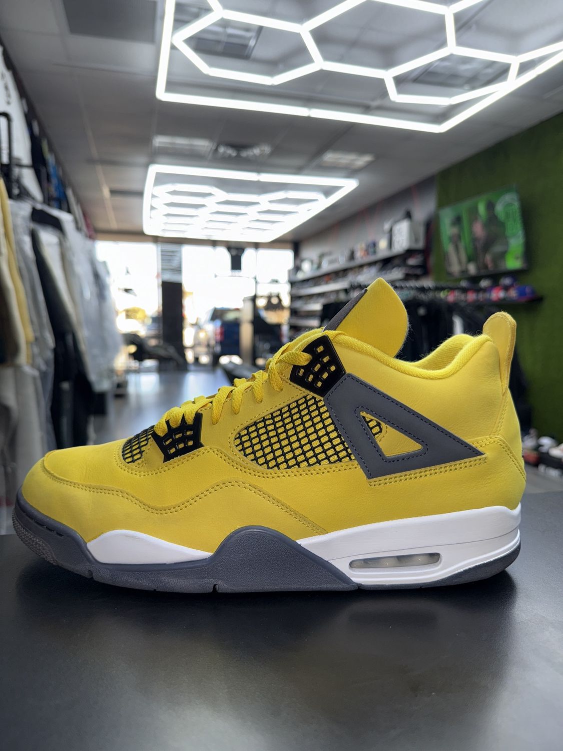 J4 “LIGHTNING”  (SZ 13)  USED/OG BOX (NO LID)