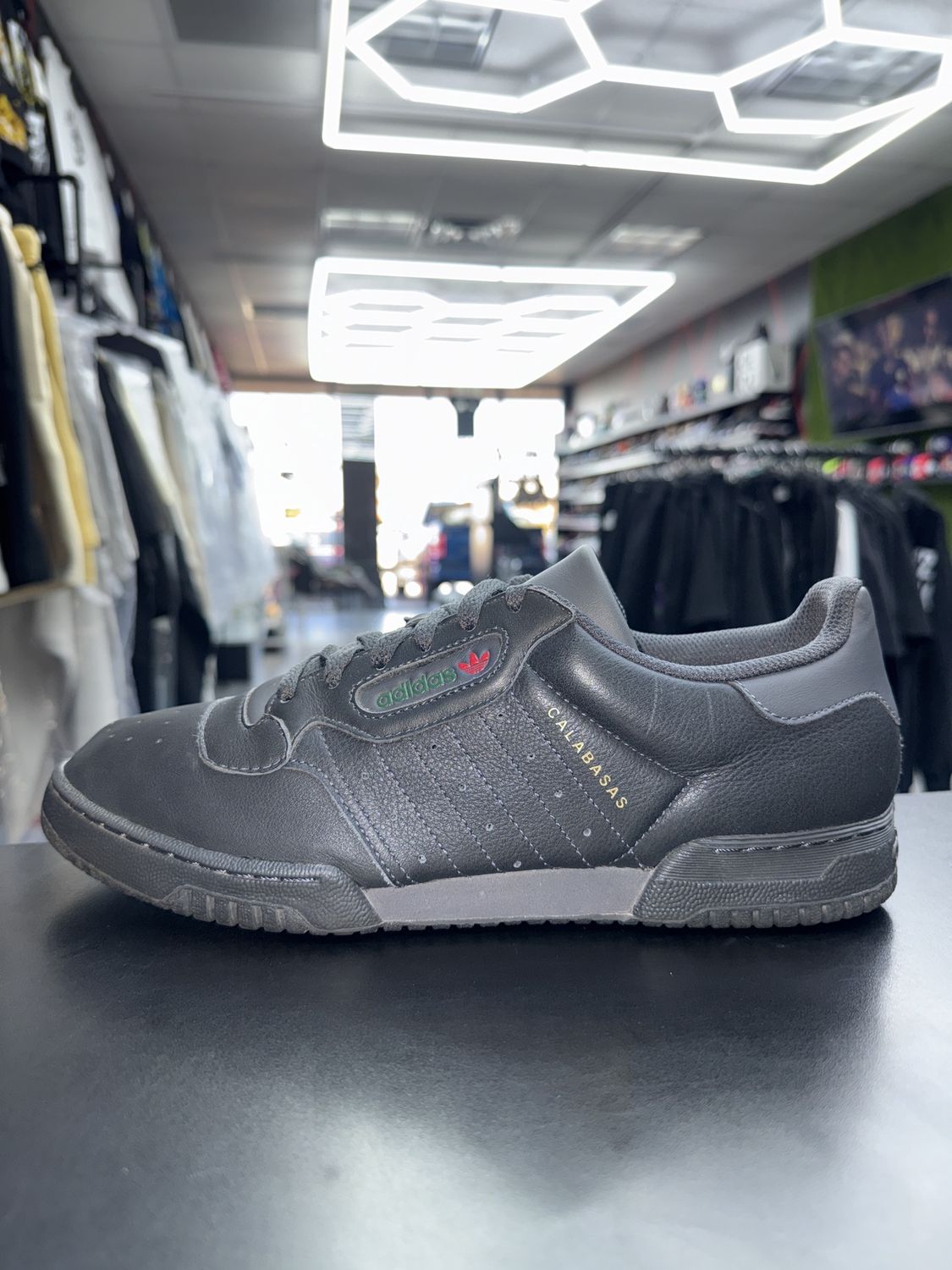 ADIDAS YZY POWERPHASE CALABASAS “BLK”  (SZ 10)  USED/OG BOX