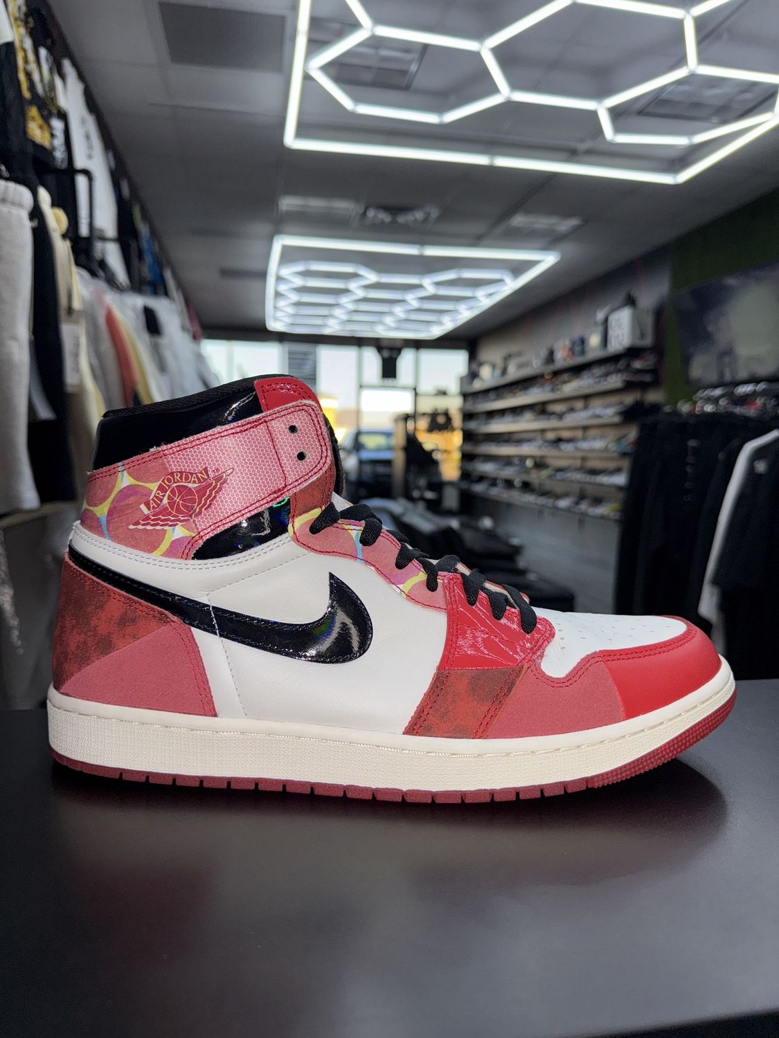 J1 “SPIDER-VERSE”  (SZ 13)  USED/NO BOX