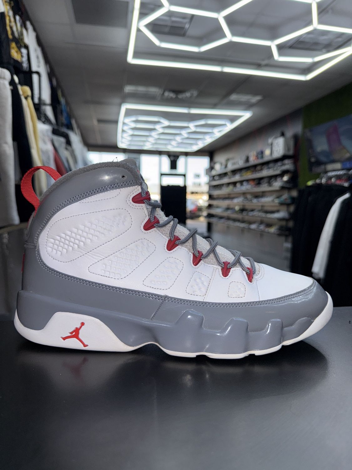 J9 “FIRE RED”  (SZ 10.5)  USED/NO BOX