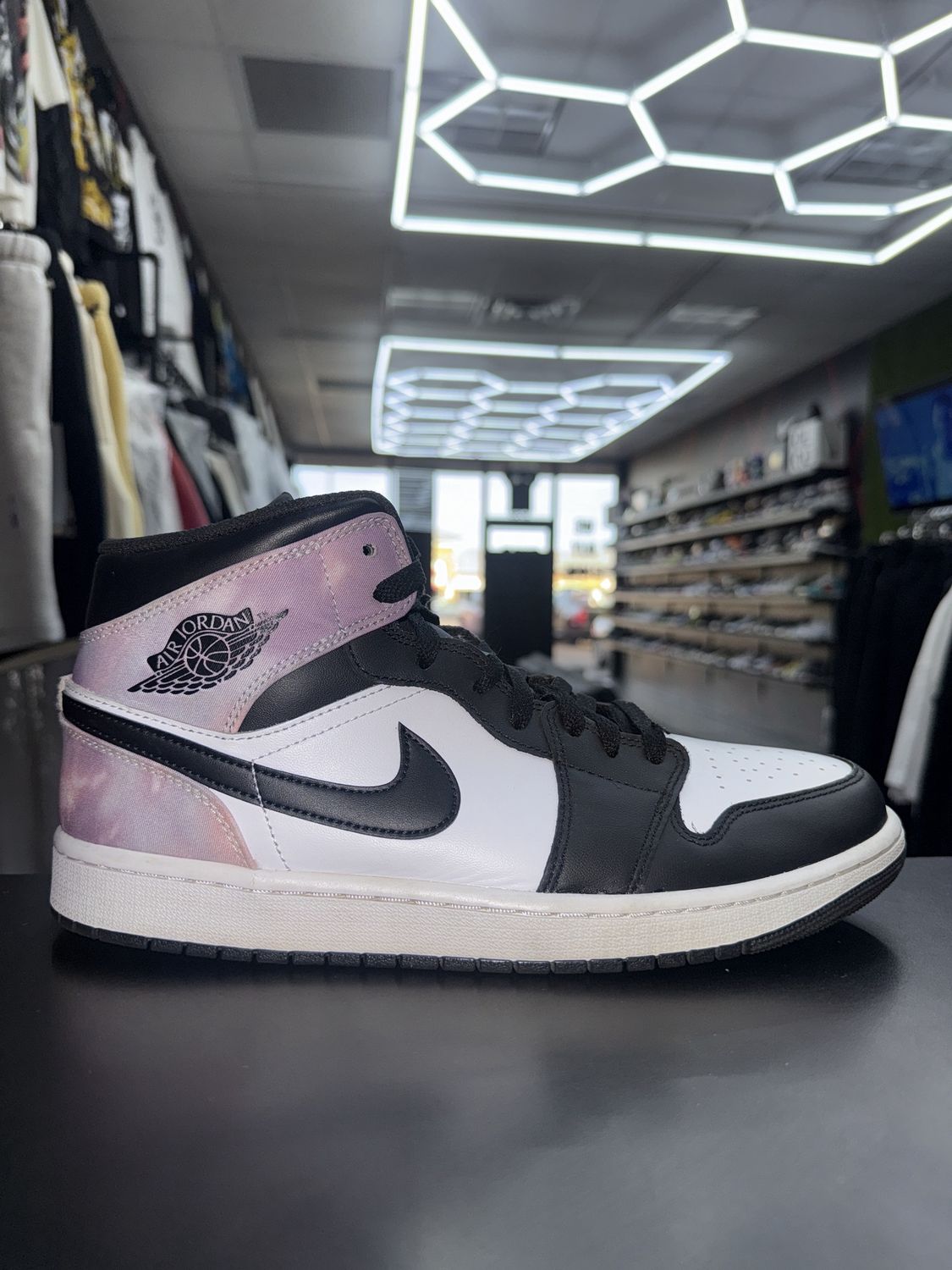 J1 MID “ZEN MASTER”  (SZ 10.5)  USED/NO BOX