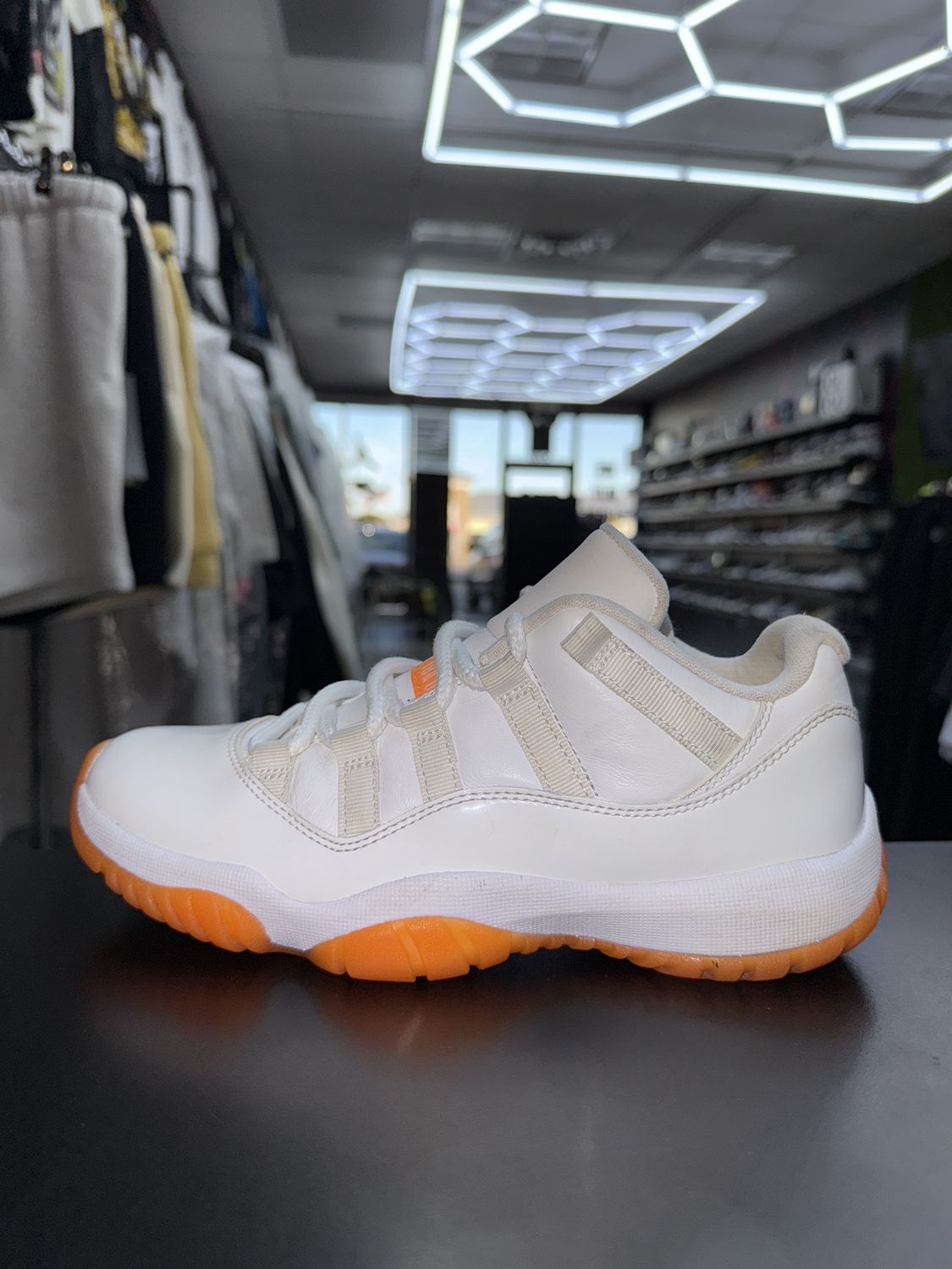 J11 “CITRUS”  (SZ 6.5w 5y)  USED/NO BOX or INSOLES