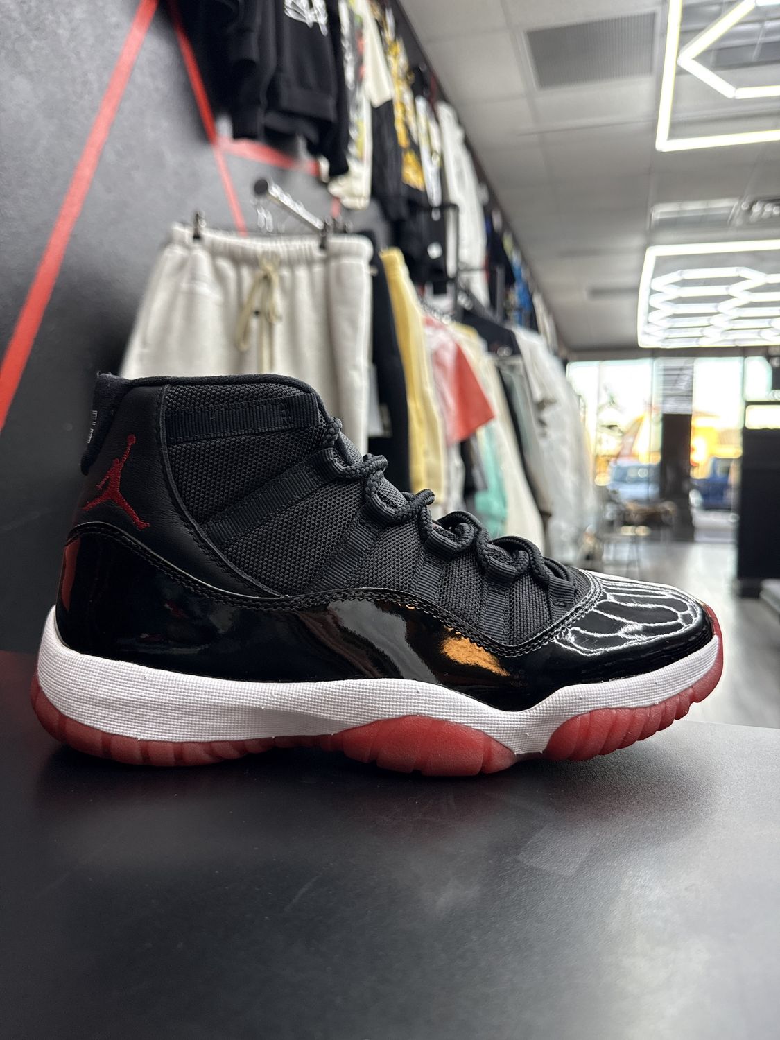 J11 “BRED”  (SZ 9)  USED/OG ALL