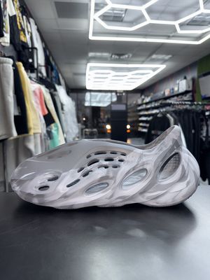 YZY FOAM RNR “MX GRANITE”  (SZ 13)  WORN 1x/ OG ALL