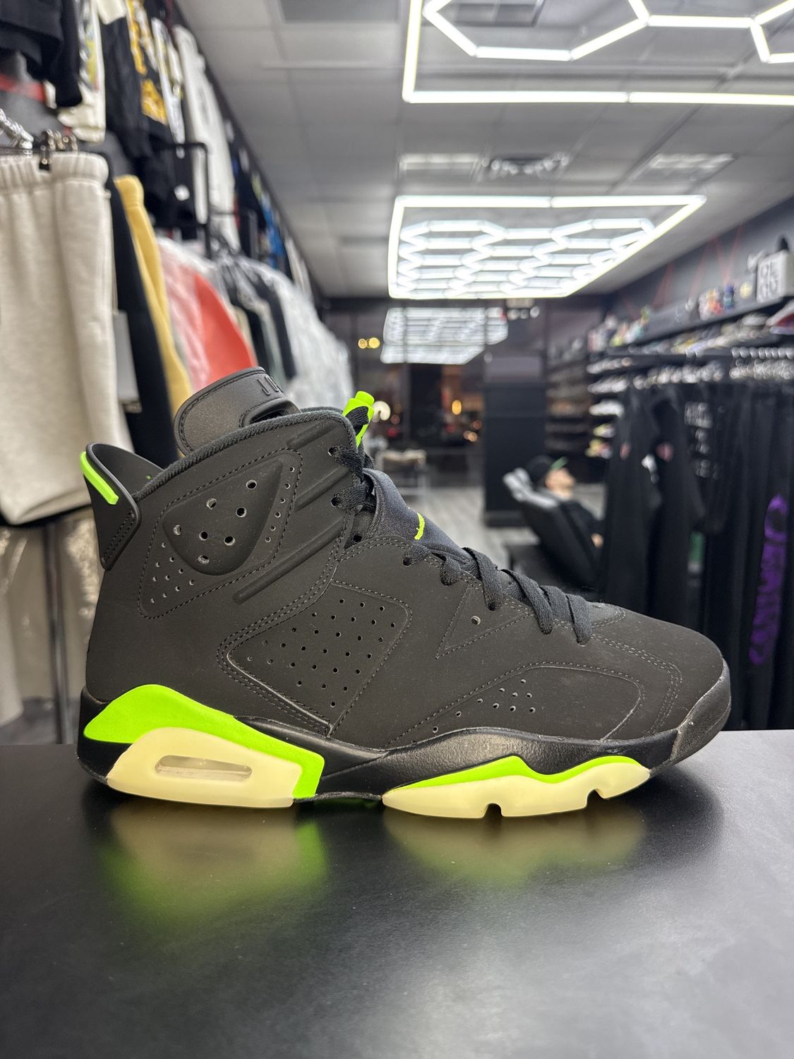 J6 “ELECTRIC GRN”  (SZ 9.5)   USED/OG ALL