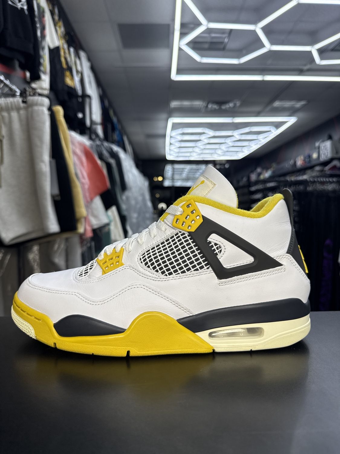 J4 “VIVID SULFUR”  (SZ 12w 10.5m)  USED/OG ALL