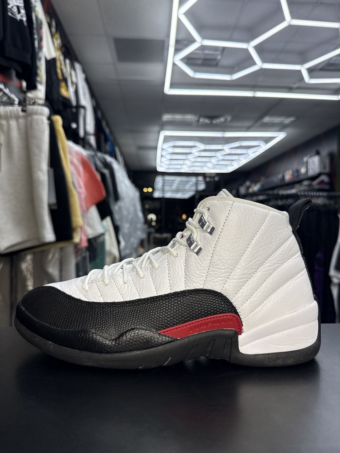 J12 “TAXI FLIP”  (SZ 9.5)  USED/OG ALL