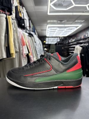 J2 LOW “CHRISTMAS”  (SZ 7Y)  USED/NO BOX