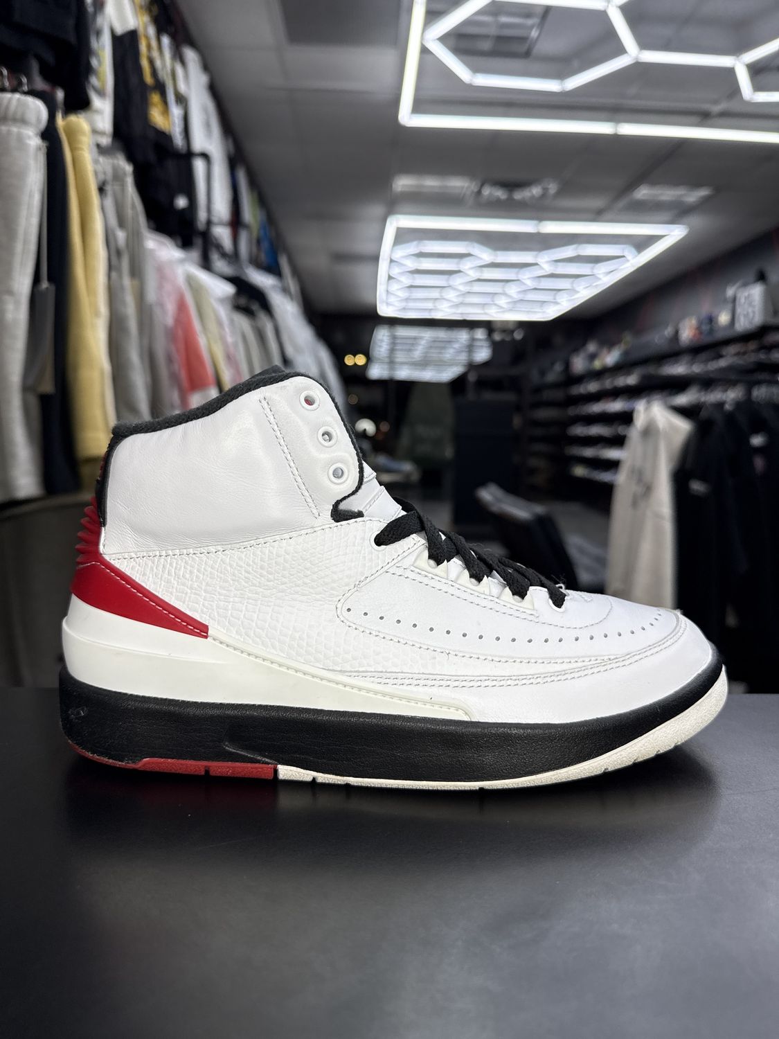 J2 “CHICAGO”  (SZ 6.5y)  USED/NO BOX