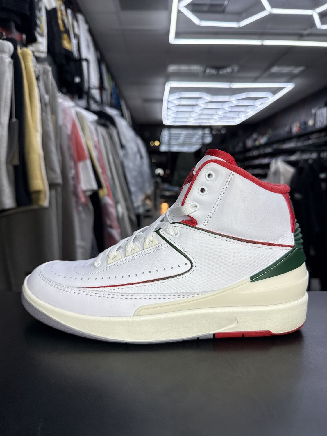 J2 “ORIGINS”  (SZ 6.5y)  USED/NO BOX