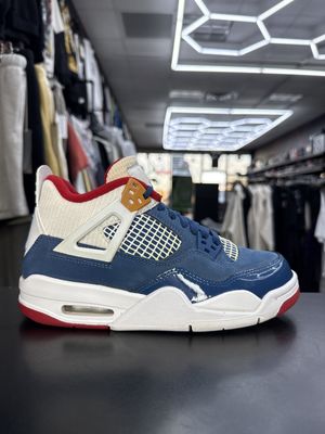 J4 “MESSY ROOM”  (SZ 4.5y)  USED/OG ALL