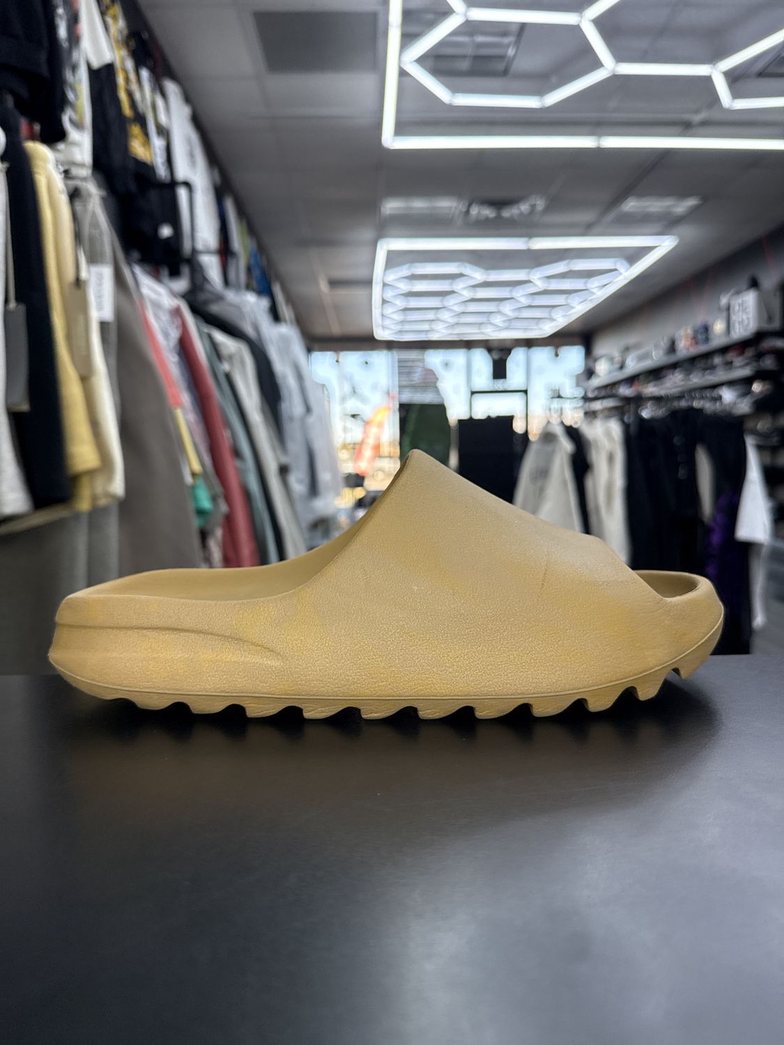 YZY SLIDES “ORCHE”  (SZ 11)  USED / OG BOX