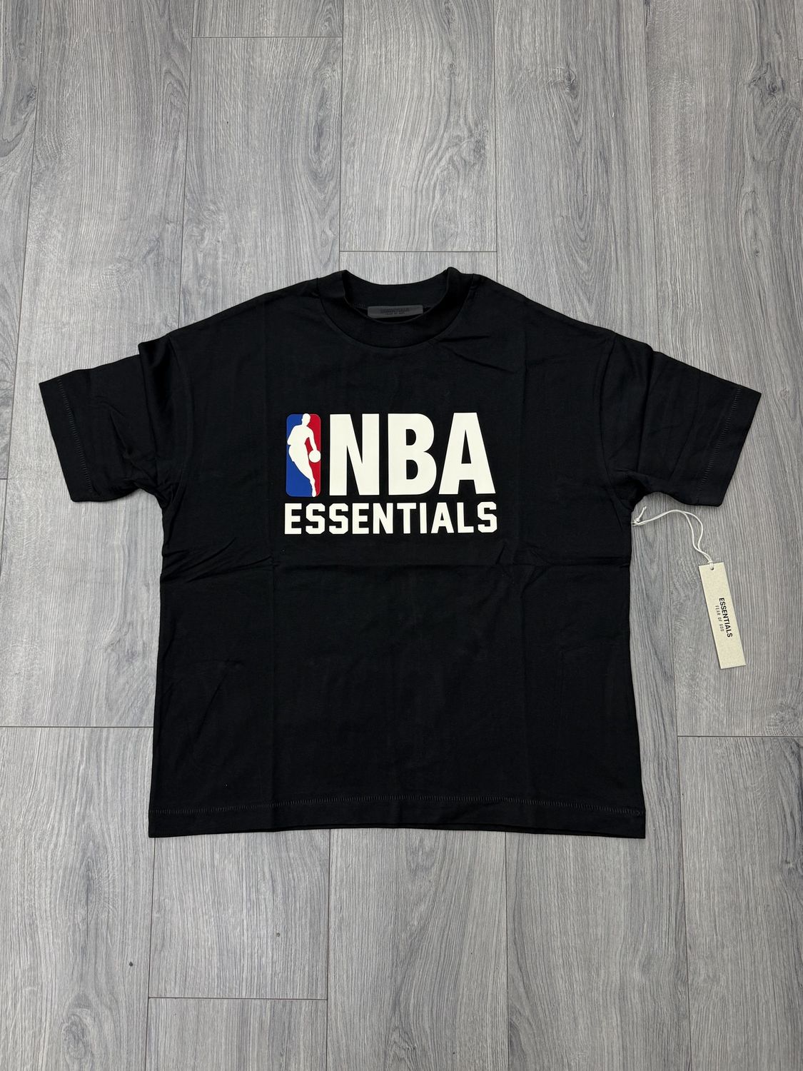 ESSENTIALS x NBA TEE “BLK”  (SMALL)  NEW