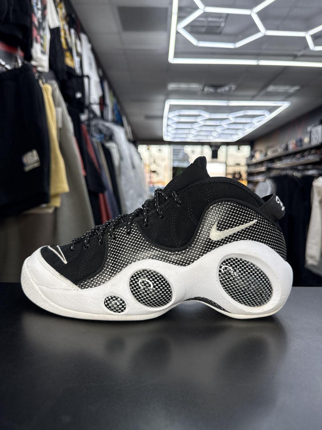 NIKE AIR ZOOM FLIGHT 95 “BLK/METALLIC”  (SZ 7)  USED/NO BOX