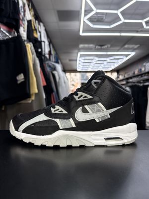 NIKE AIR TRAINER “RAIDERS”  (SZ 6.5y)  USED/NO BOX or INSOLES